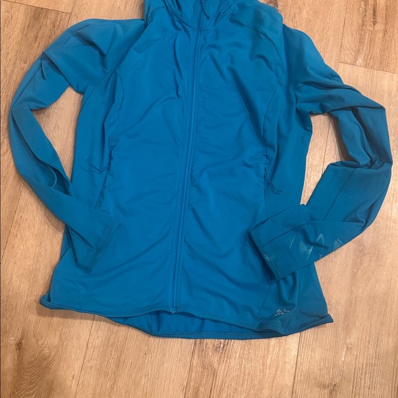 Arcteryx women’s zip up jacket - Picture 2 of 4